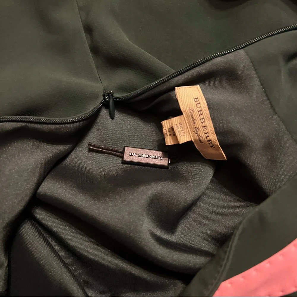 Burberry Dark Green Dress with Pink Collar - Picture 5 of 5